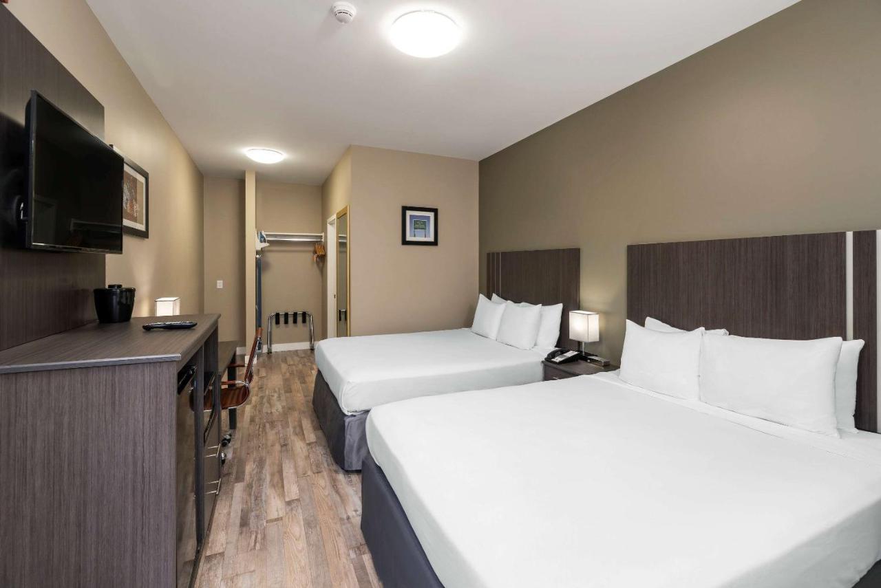 Econo Lodge Prince George Exteriör bild