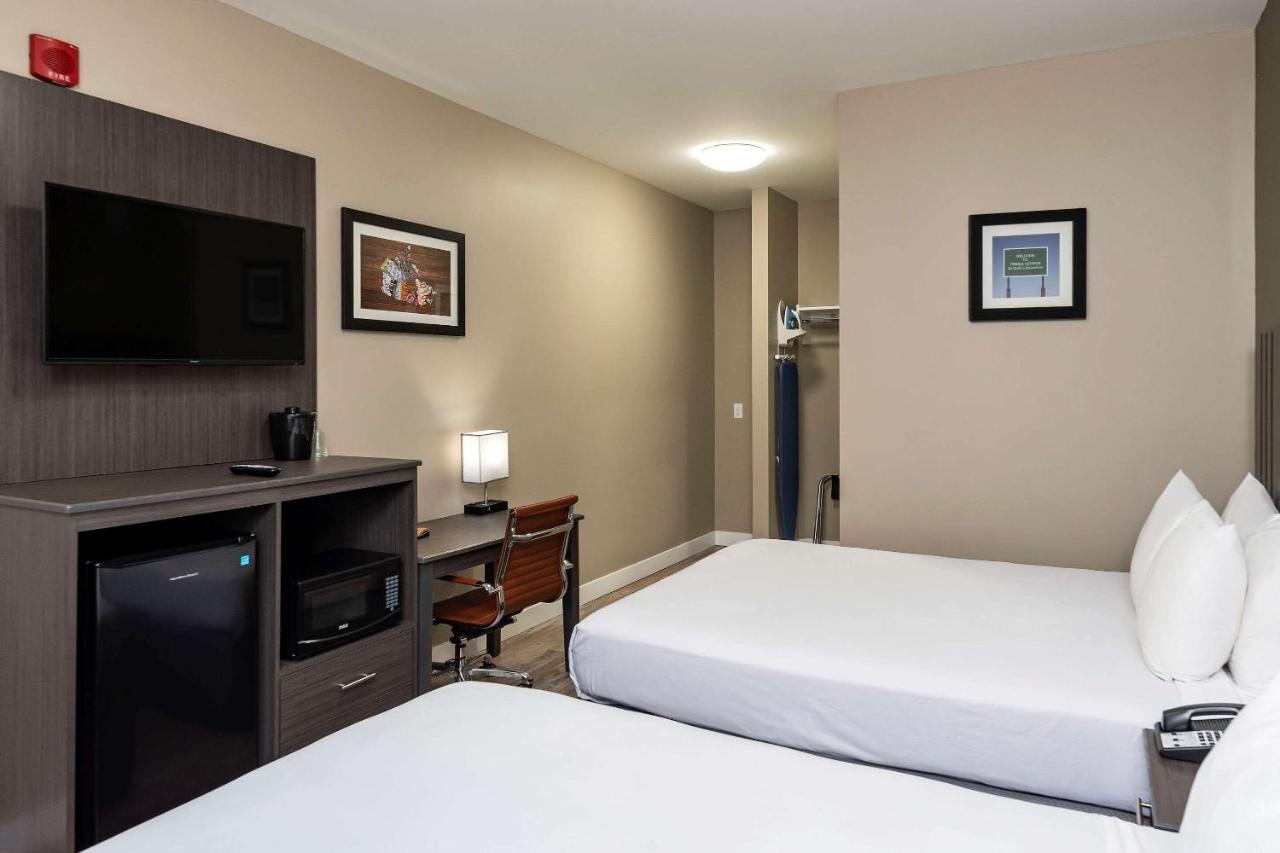 Econo Lodge Prince George Exteriör bild