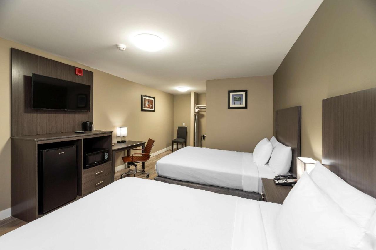 Econo Lodge Prince George Exteriör bild
