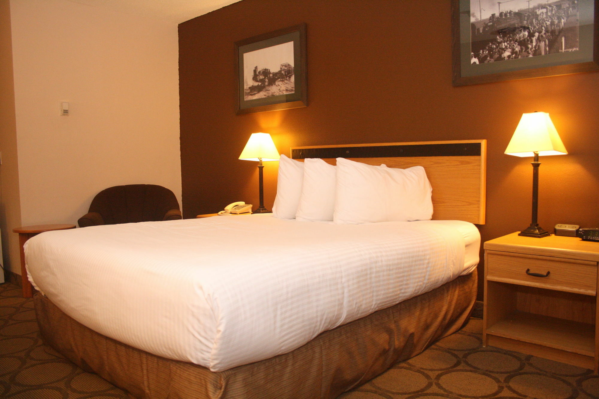 Econo Lodge Prince George Exteriör bild